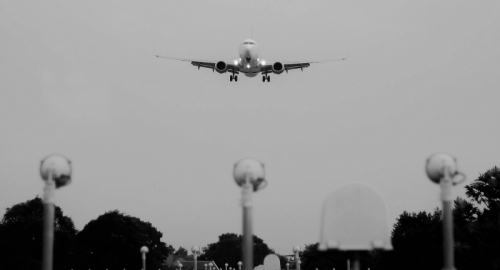 Disagi negli Aeroporti del Nord Italia: Problemi al Radar e Conseguenze sui Voli